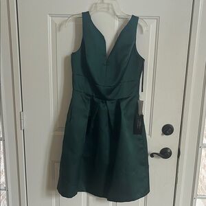 ALFRED SUNG Deep Green Sleeveless V-Neck Satin Midi Dress size 12 washable
